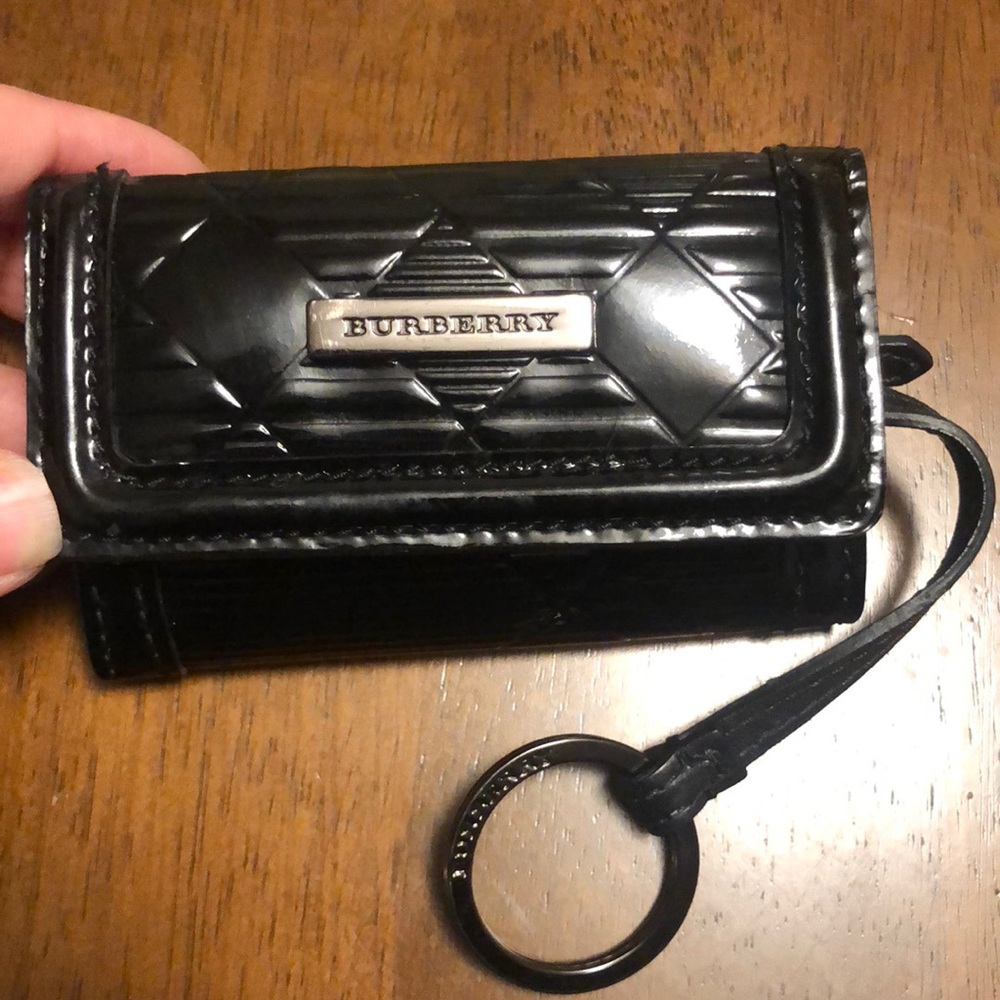 Burberry leather embossed patent keycase